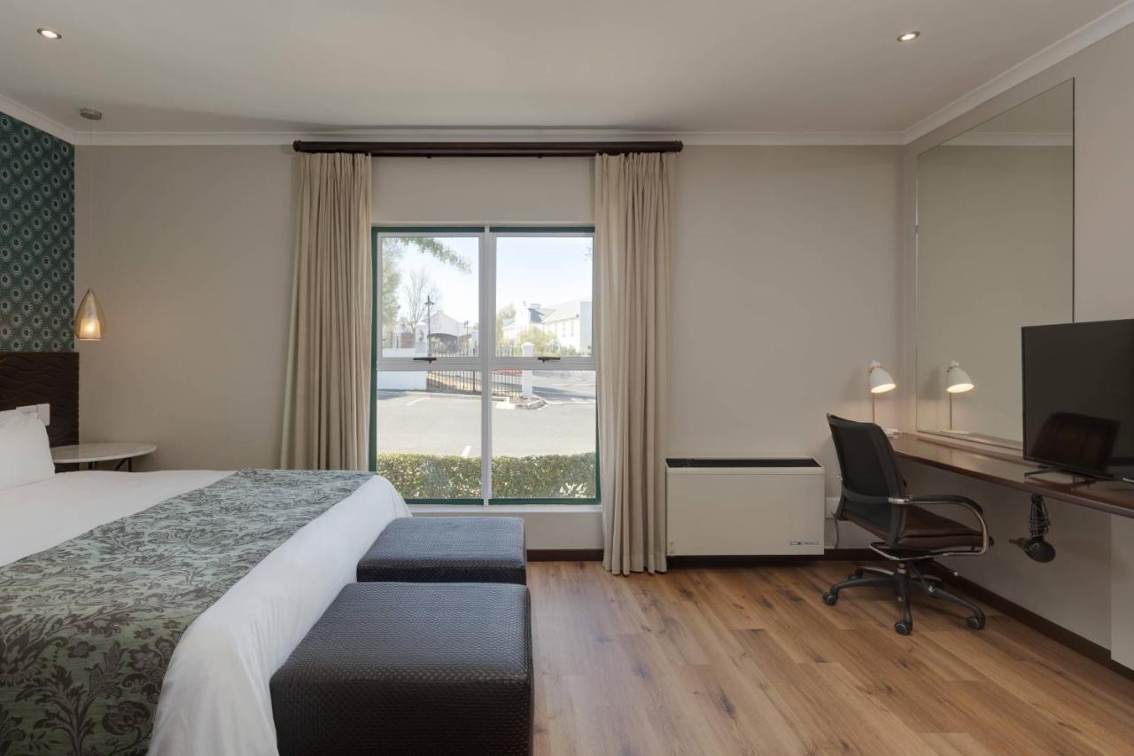 Protea Hotel By Marriott Cape Town Durbanville Bellville Eksteriør bilde